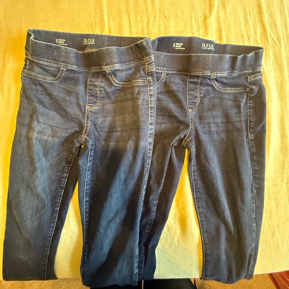 a.n.a Blue Jeggings with Classic Denim Style